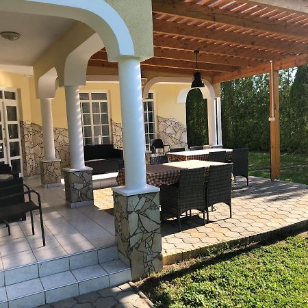 Pacsirta Apartman Lenti Esterno foto