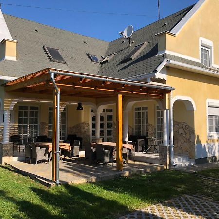 Pacsirta Apartman Lenti Esterno foto