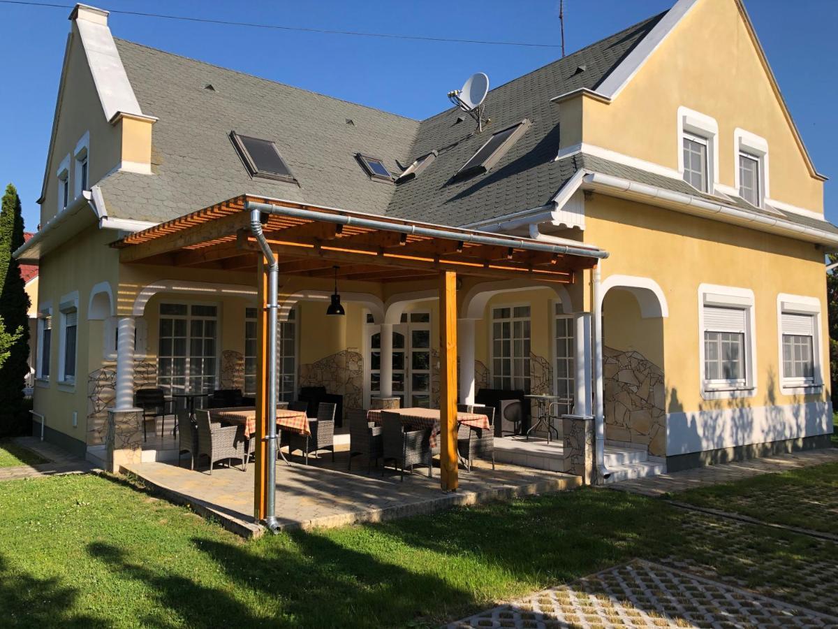 Pacsirta Apartman Lenti Esterno foto