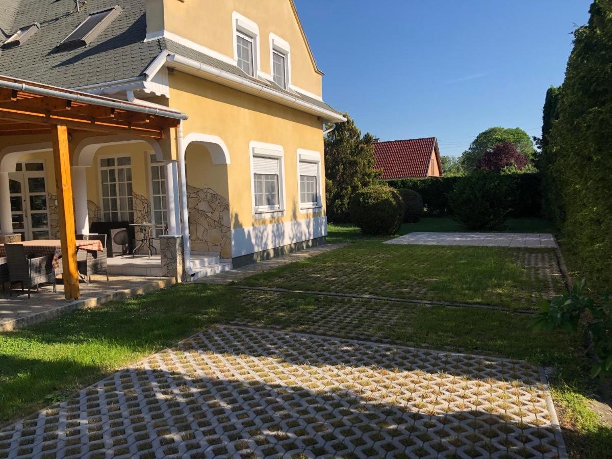 Pacsirta Apartman Lenti Esterno foto