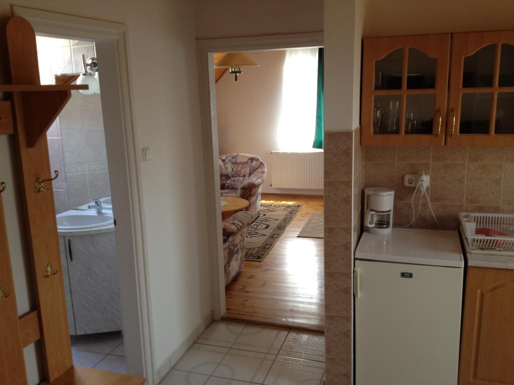 Pacsirta Apartman Lenti Camera foto