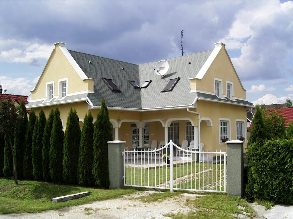Pacsirta Apartman Lenti Camera foto