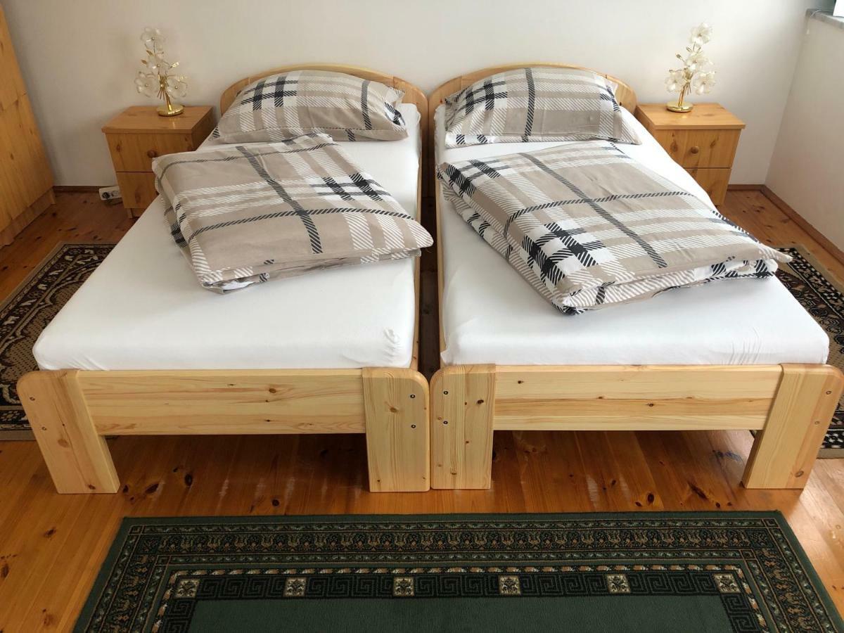Pacsirta Apartman Lenti Esterno foto