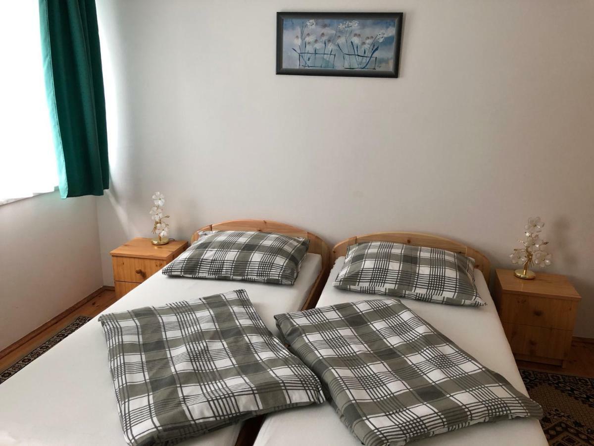 Pacsirta Apartman Lenti Esterno foto
